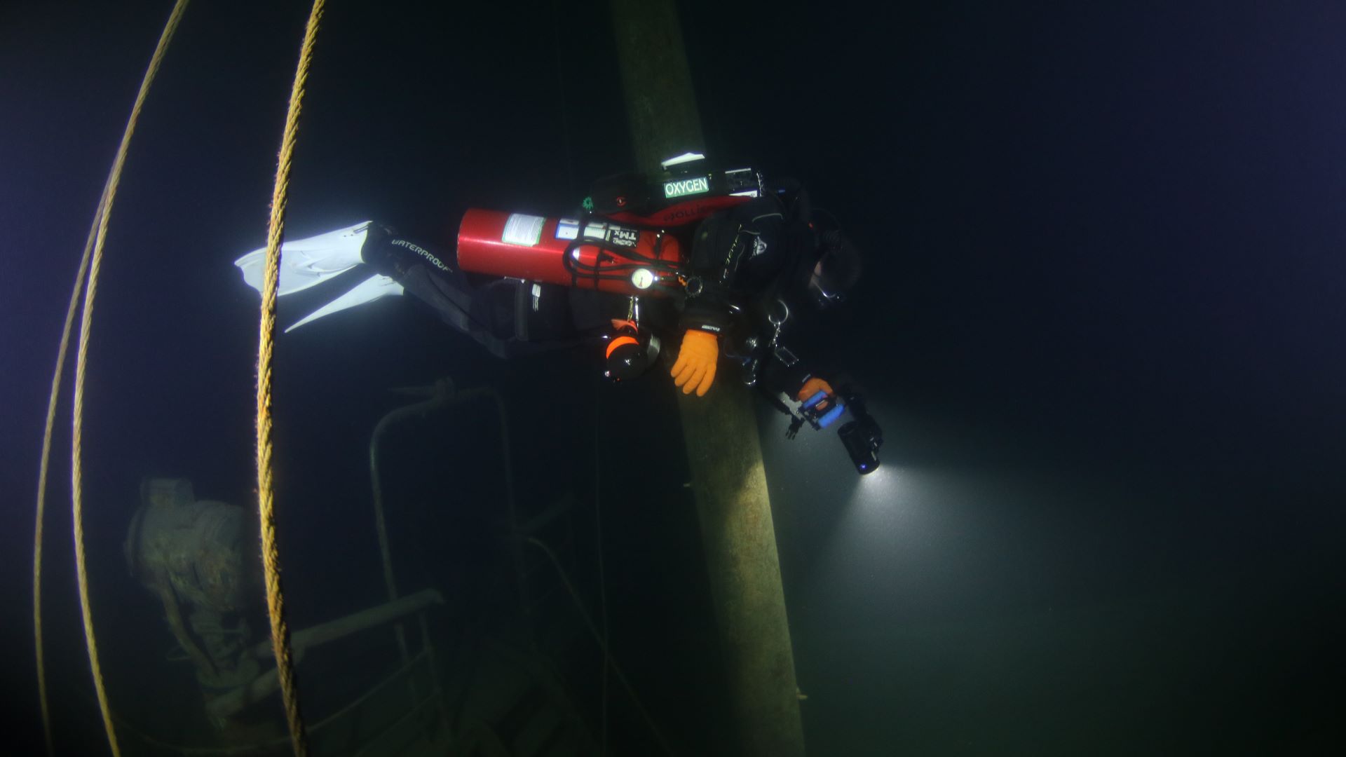 Great Lakes wreck silhouette appearing in the water column