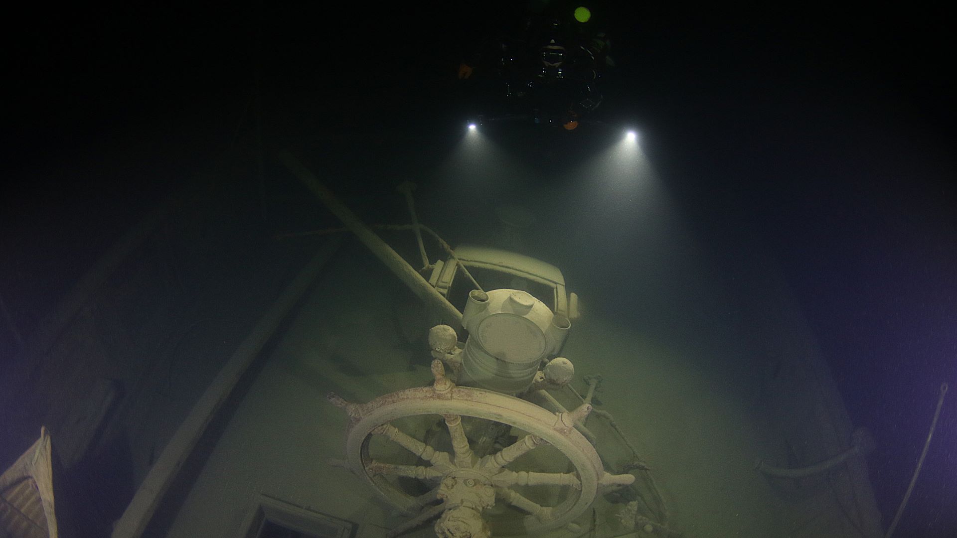 Thermocline in the water column during a Great Lakes dive