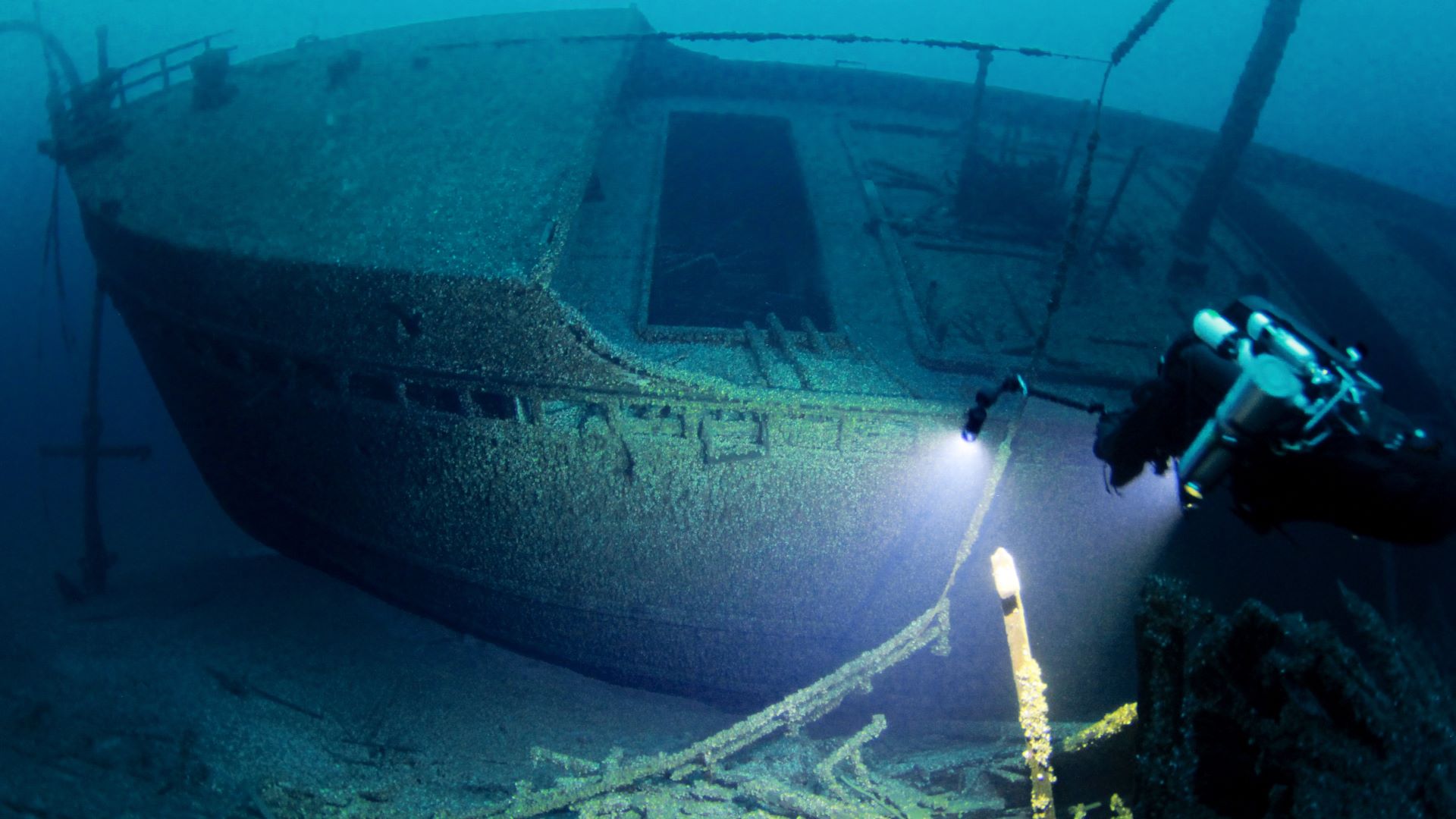 Preserved wooden structure on a Great Lakes shipwreck